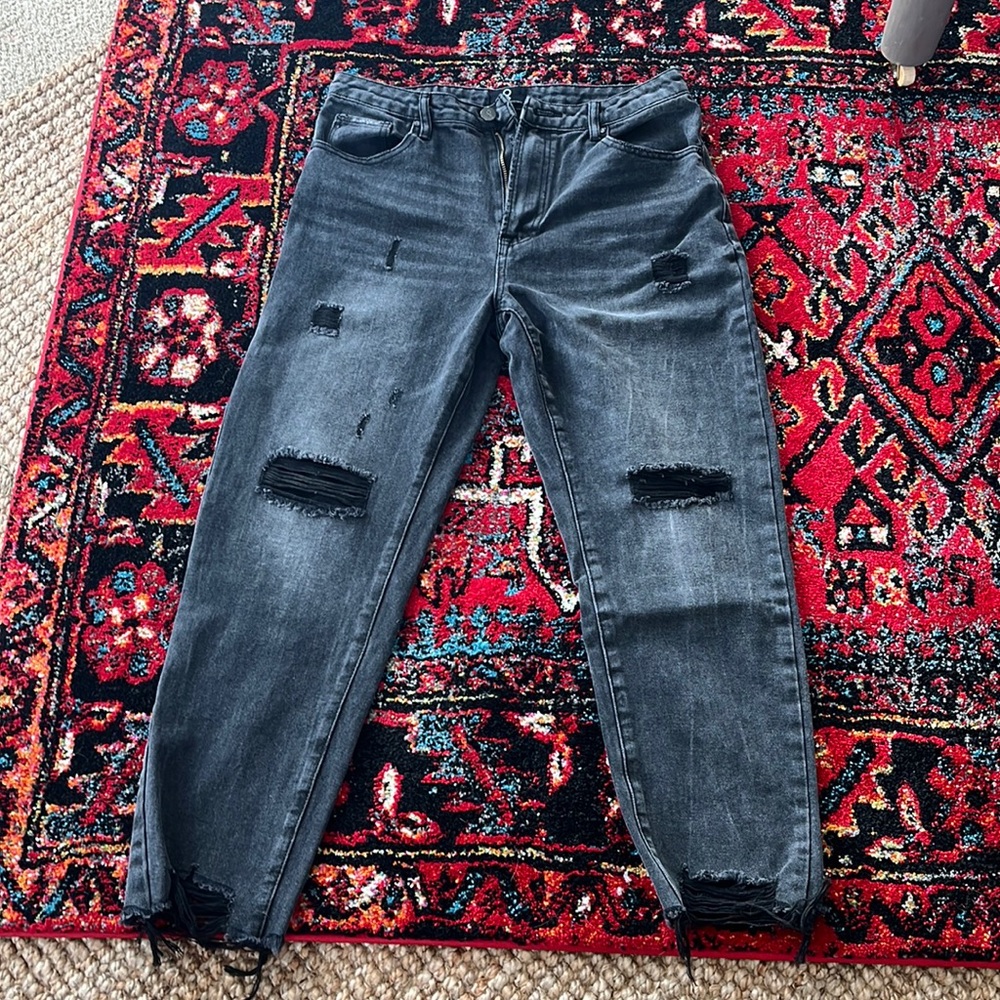 High-waist distressed jeans